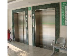 电梯都有哪些安全的保护装置？